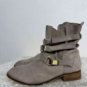 Steve Madden Haggle Women's Boots Engineer Ankle Boot Buckle Suede Gray Size 9